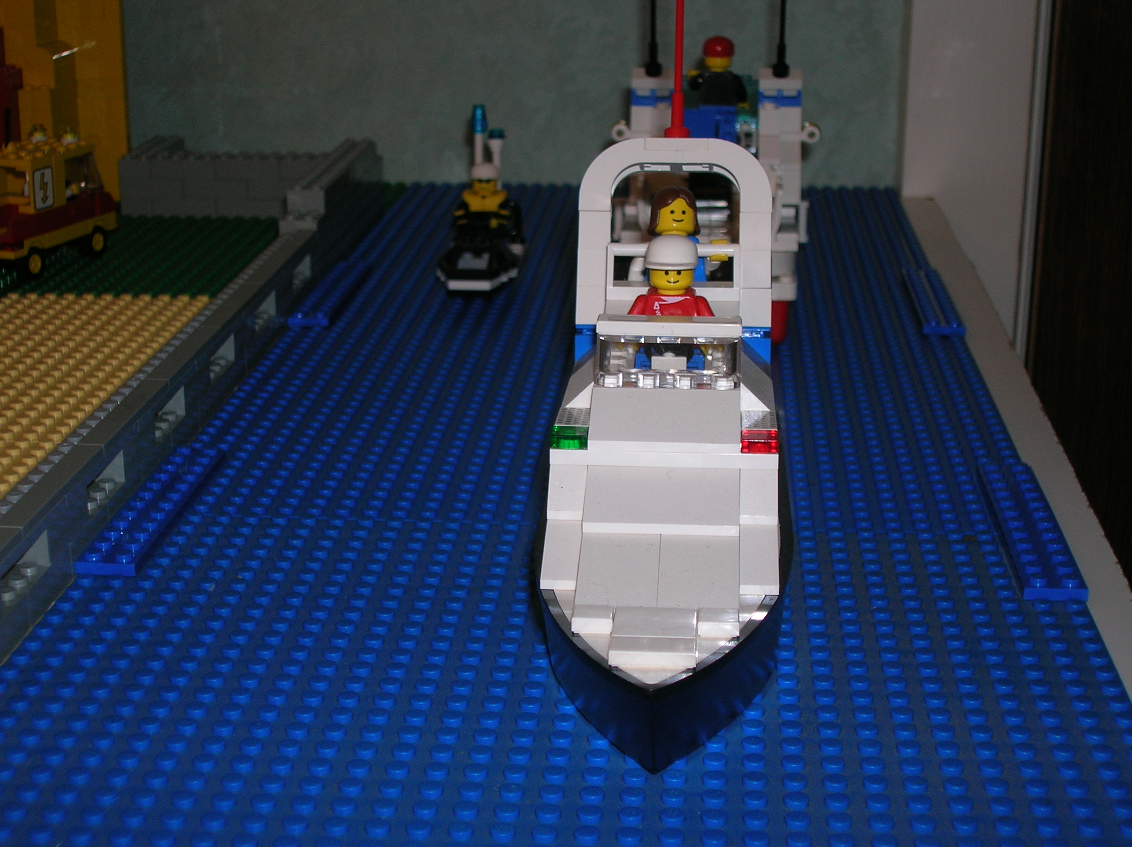 boat1front.jpg