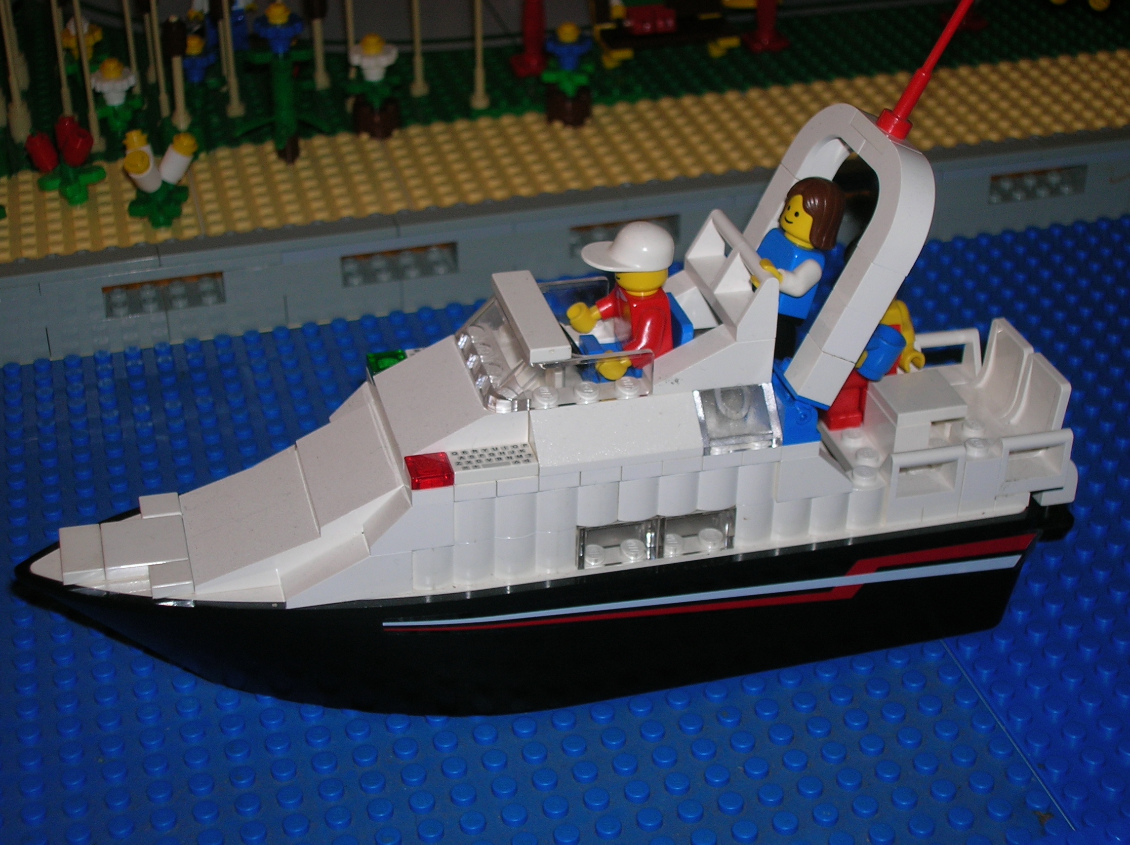 boat1side.jpg