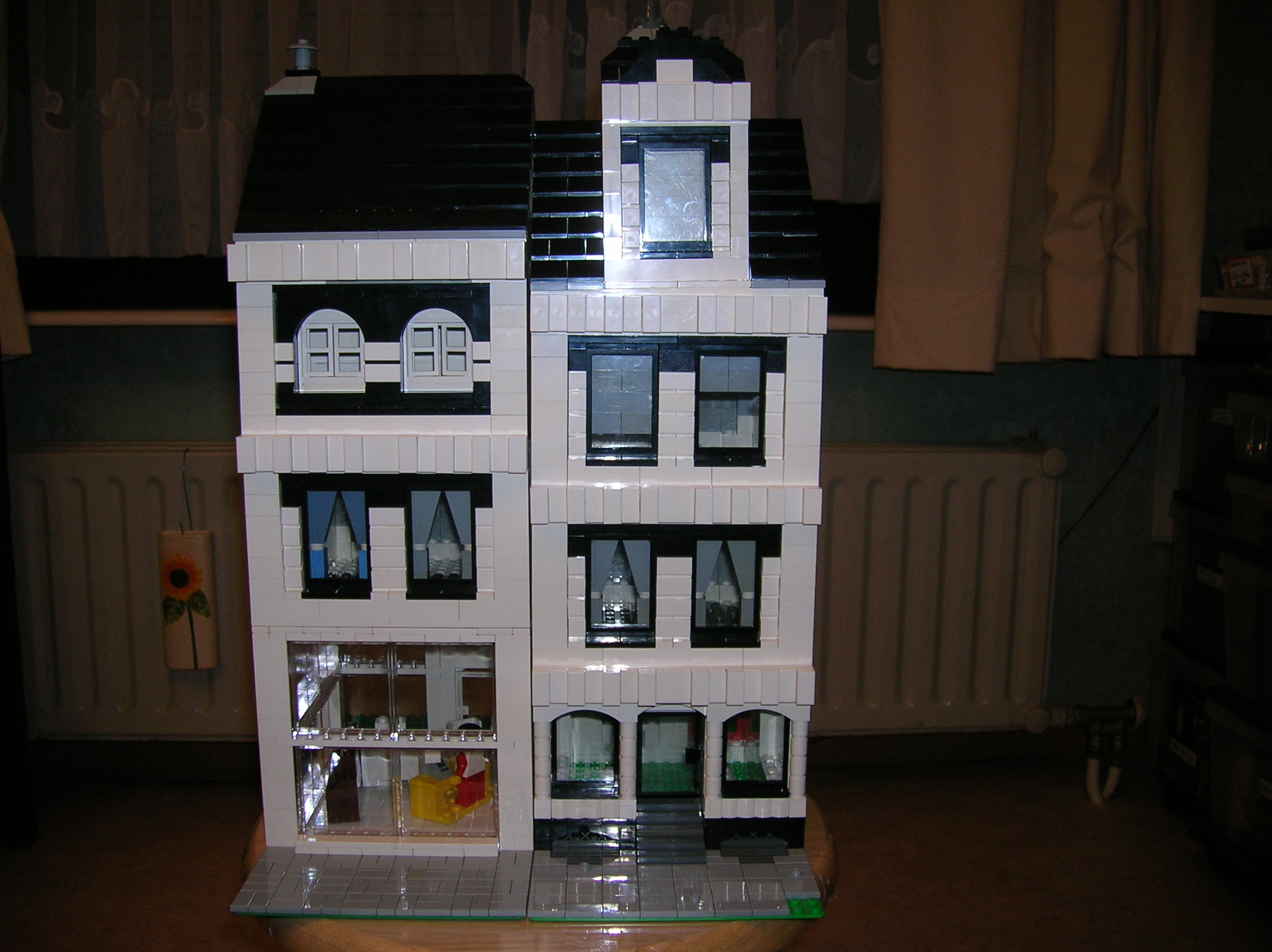 white_houses_for_lw2008_001.jpg