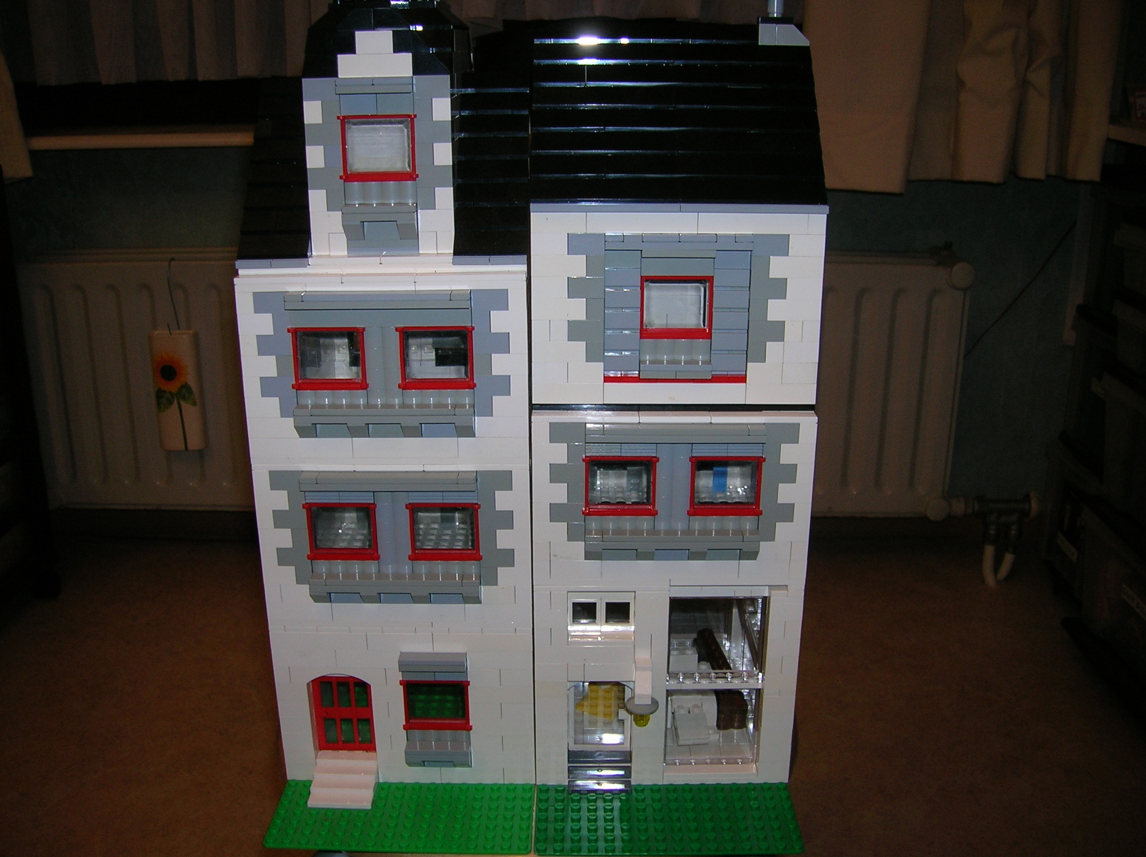 white_houses_for_lw2008_003.jpg