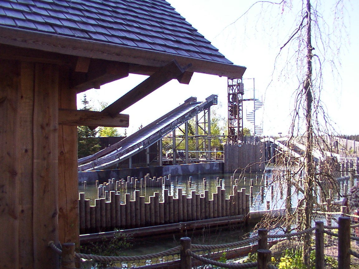 046_viking_river_splash.jpg