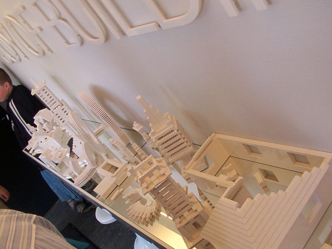 061_idea_house.jpg