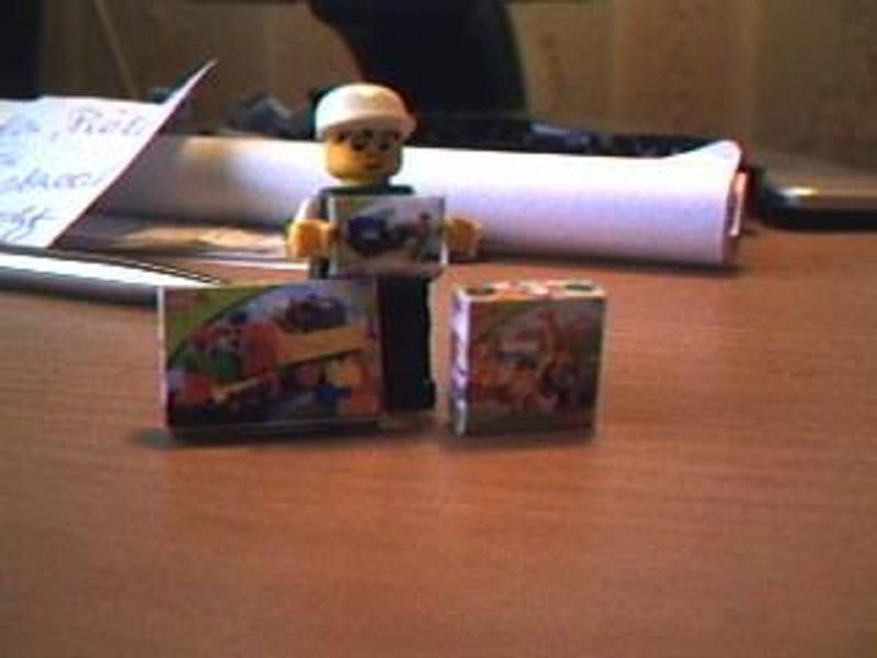 057_small_legosets.jpg