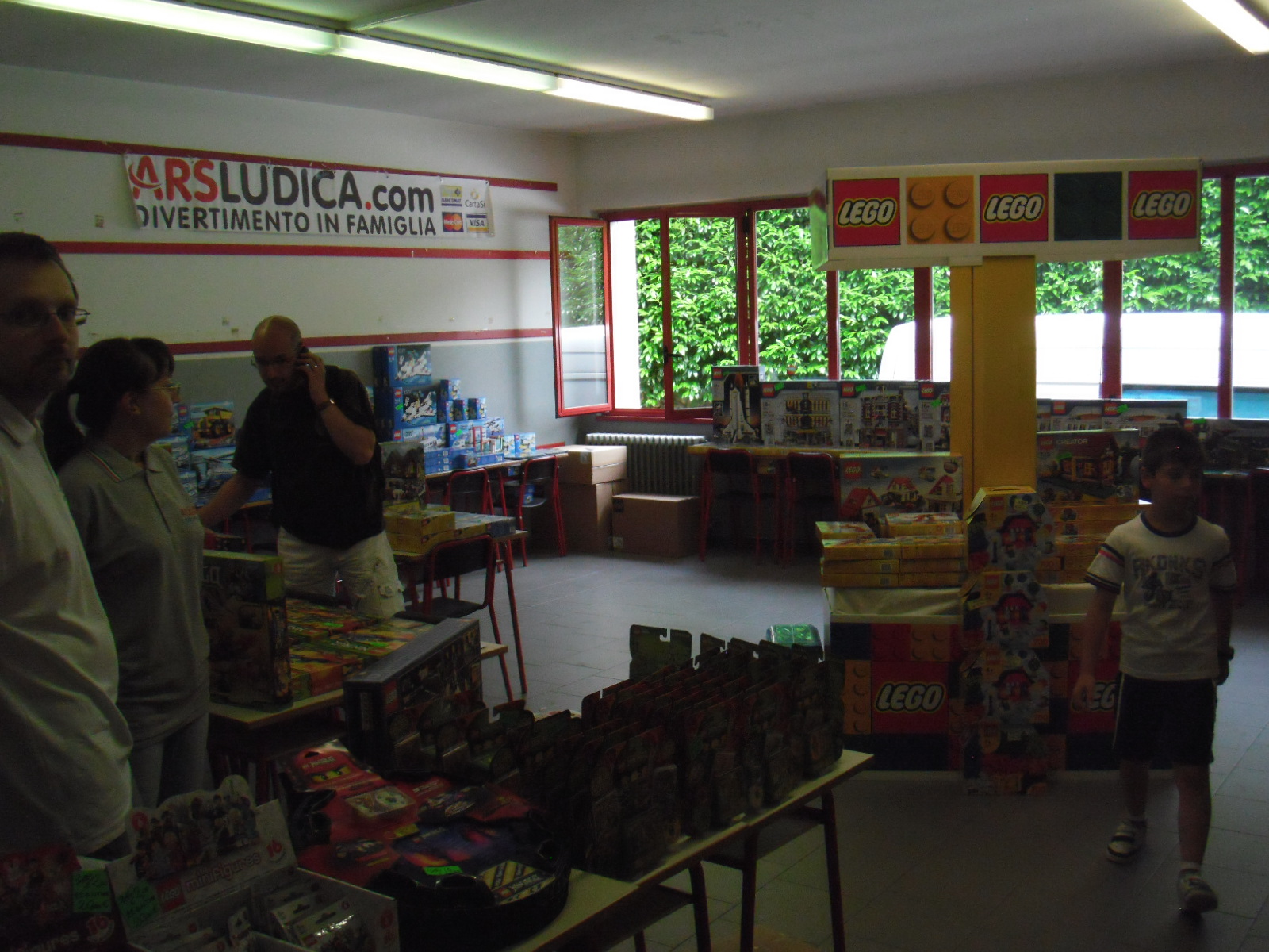 121-shop_3.jpg