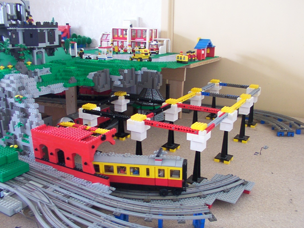 mountain_and_wall_in_progress_10.jpg