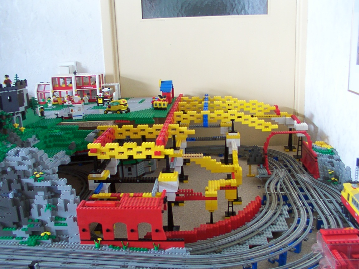 mountain_and_wall_in_progress_12.jpg
