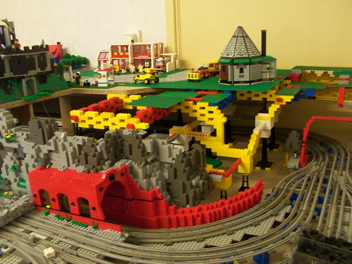 mountain_and_wall_in_progress_15.jpg
