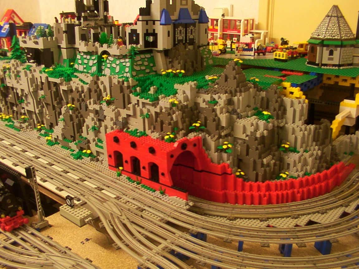 mountain_and_wall_in_progress_17.jpg.jpg