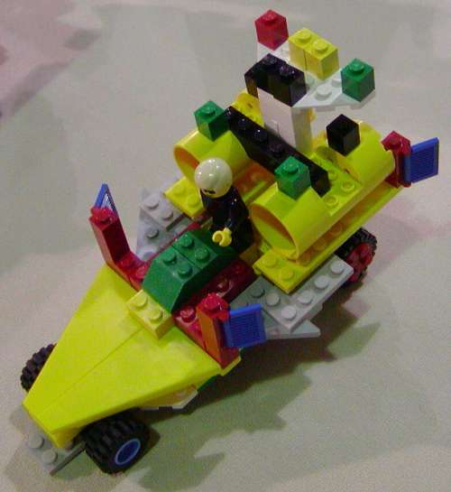 pc05-lego-future01a.jpg