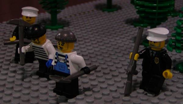 dvl1105-convicts-01a.jpg