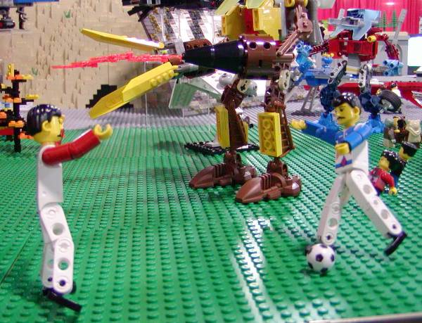 dvl1105-soccer-01a.jpg