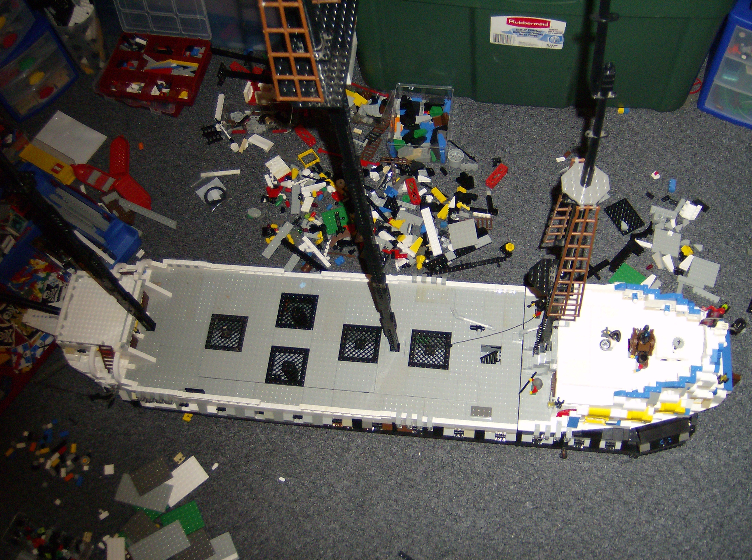 lego_frigate_top.jpg