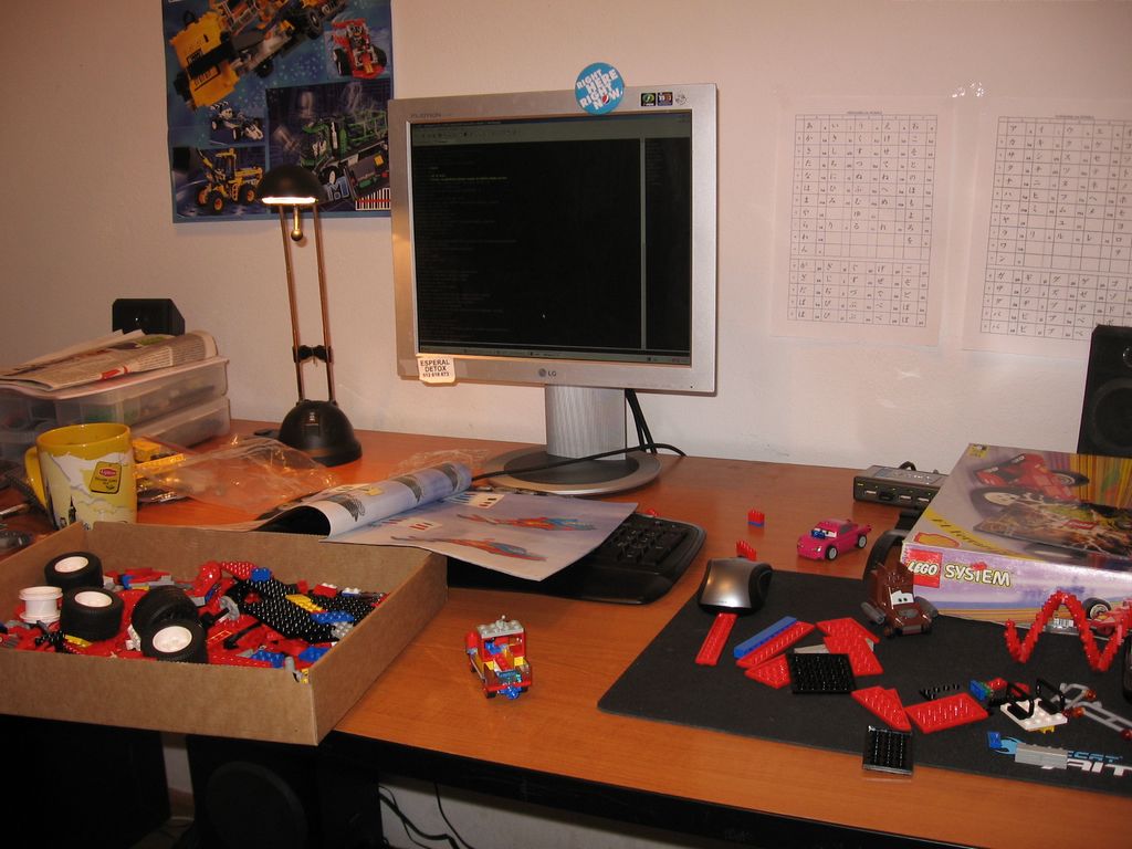 desk.jpg