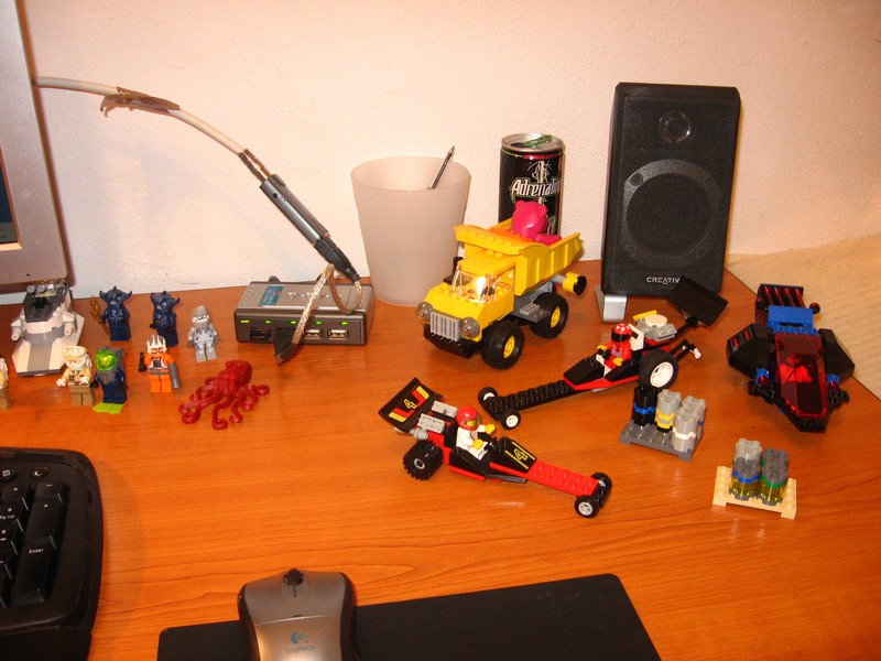 pic_desk.jpg