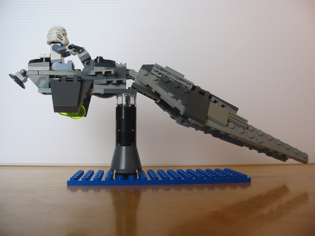 speeder_02_lato.jpg