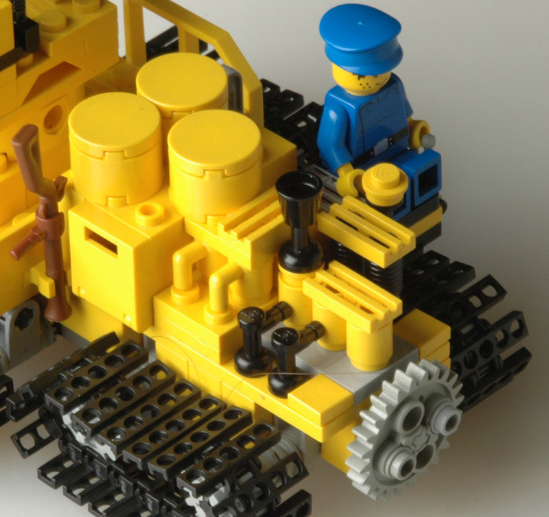 tractorb08.jpg