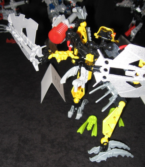 bionicle_makuta_mistika_11_bitil.jpg