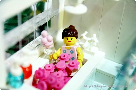 pinkbrick_bathroom_009.jpg