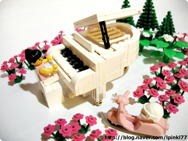 pinkbrick_grandpiano_004.jpg