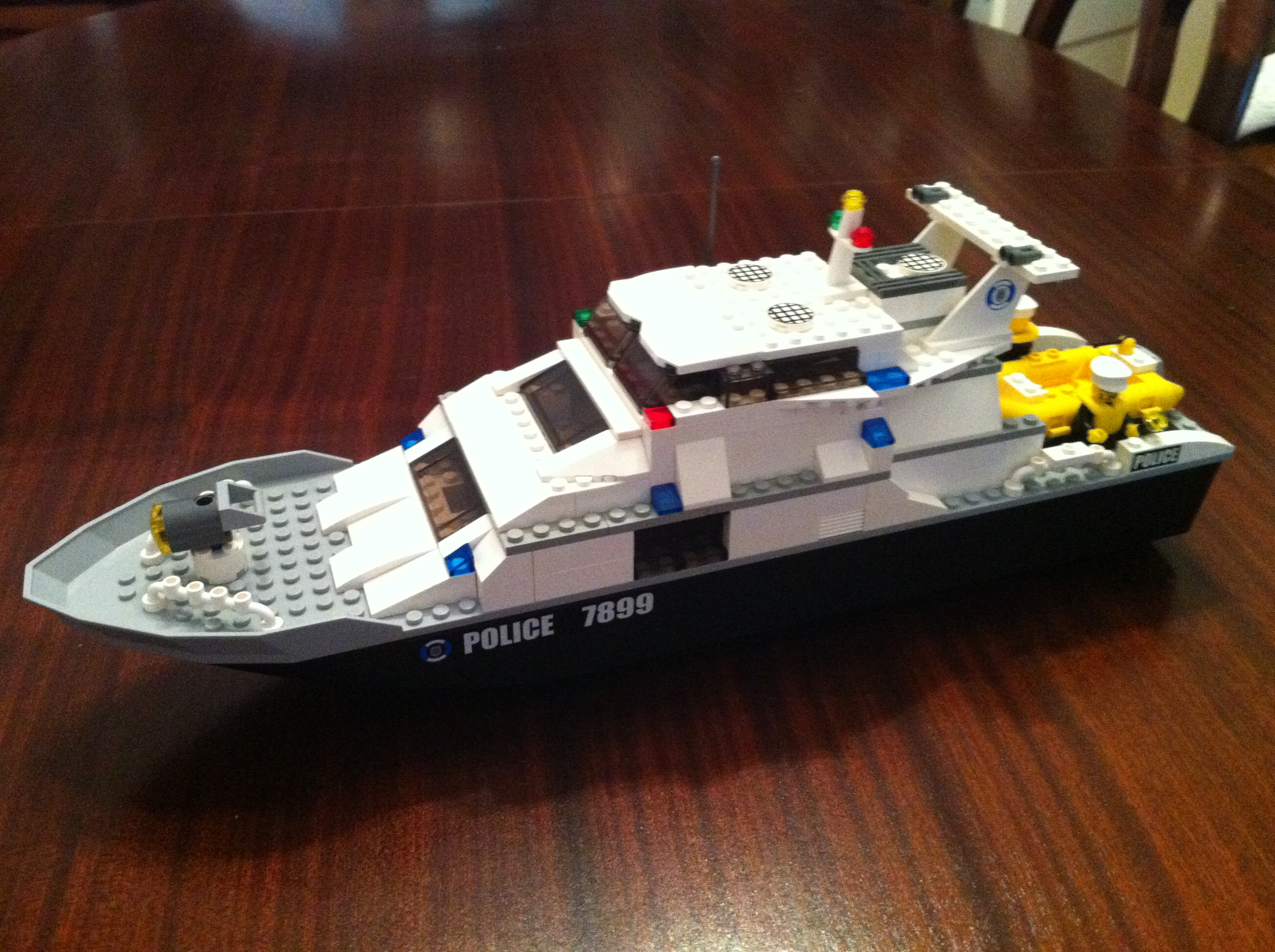 police_boat_5.jpg