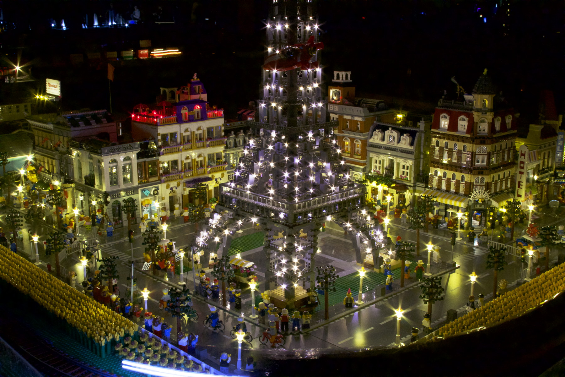 brickworld_2016.jpg