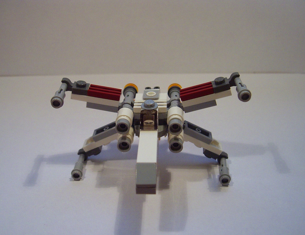 12.mini_x-wing_przod.jpg