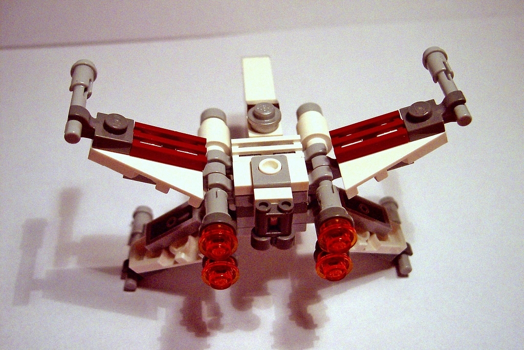 14.mini_x-wing_tyl.jpg