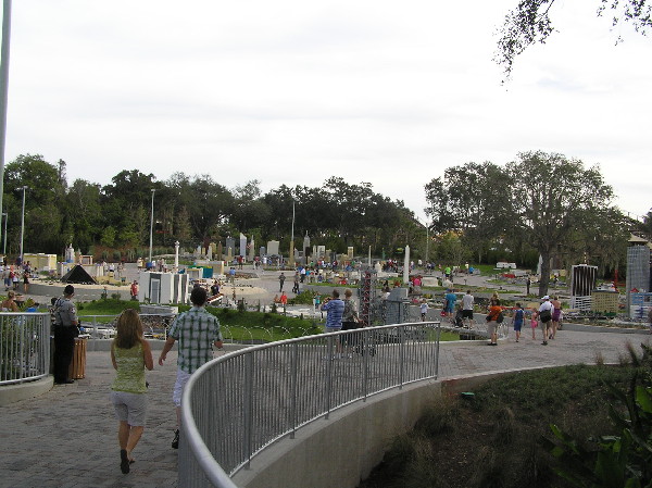 miniland-002.jpg