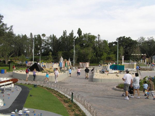 miniland-010.jpg
