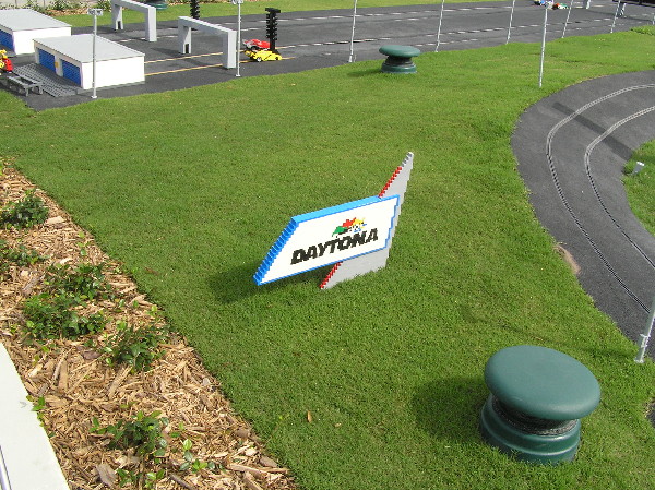 miniland-229.jpg