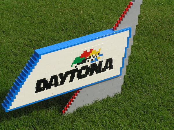 miniland-230.jpg