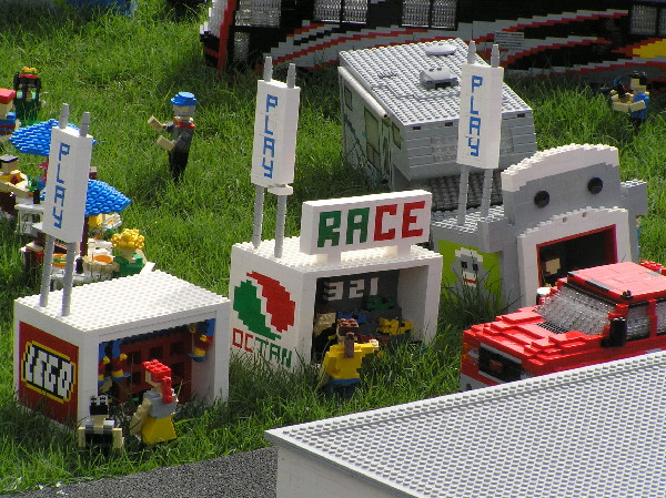 miniland-232.jpg