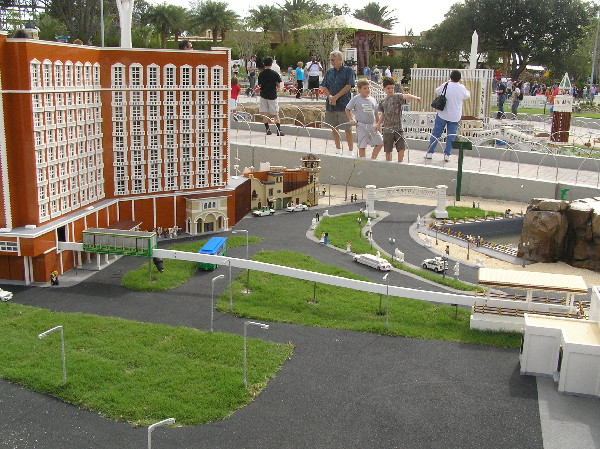 miniland-251.jpg