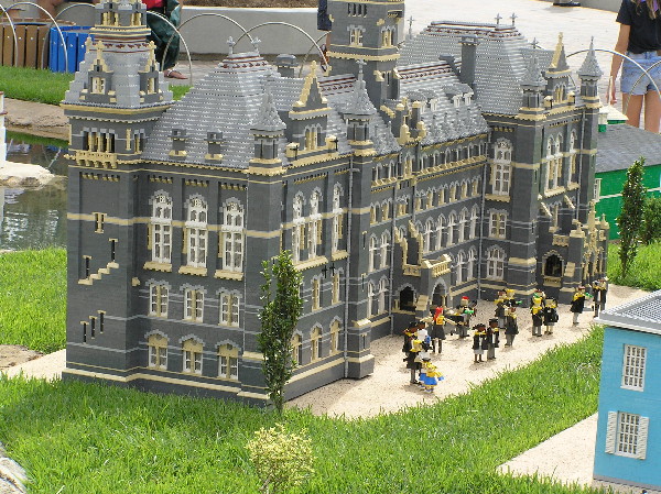 miniland-366.jpg