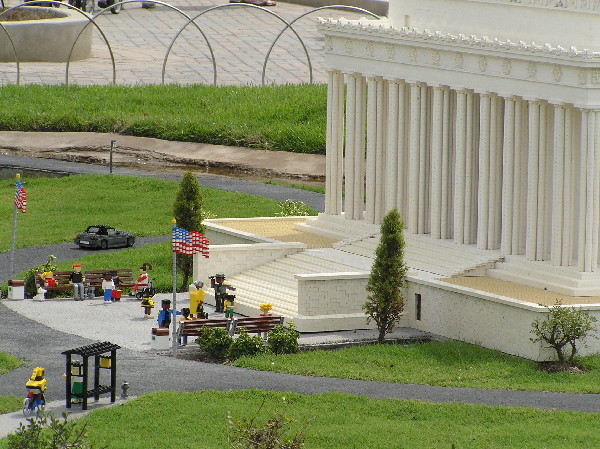 miniland-370.jpg