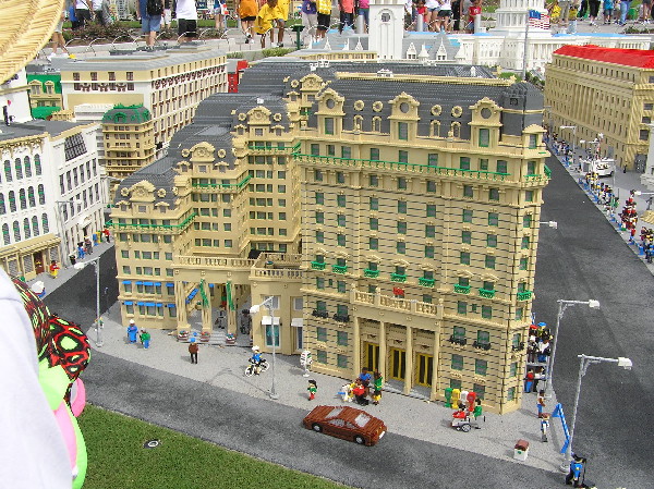 miniland-384.jpg