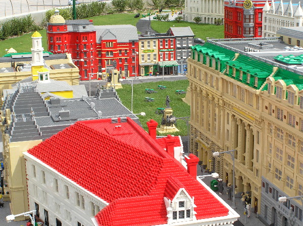 miniland-401.jpg