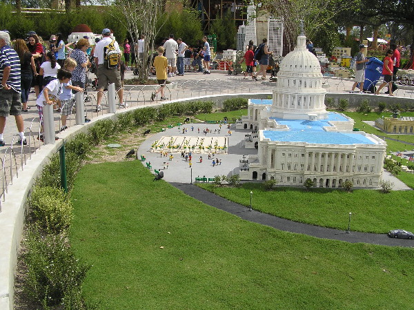 miniland-412.jpg