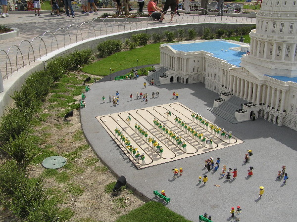 miniland-416.jpg