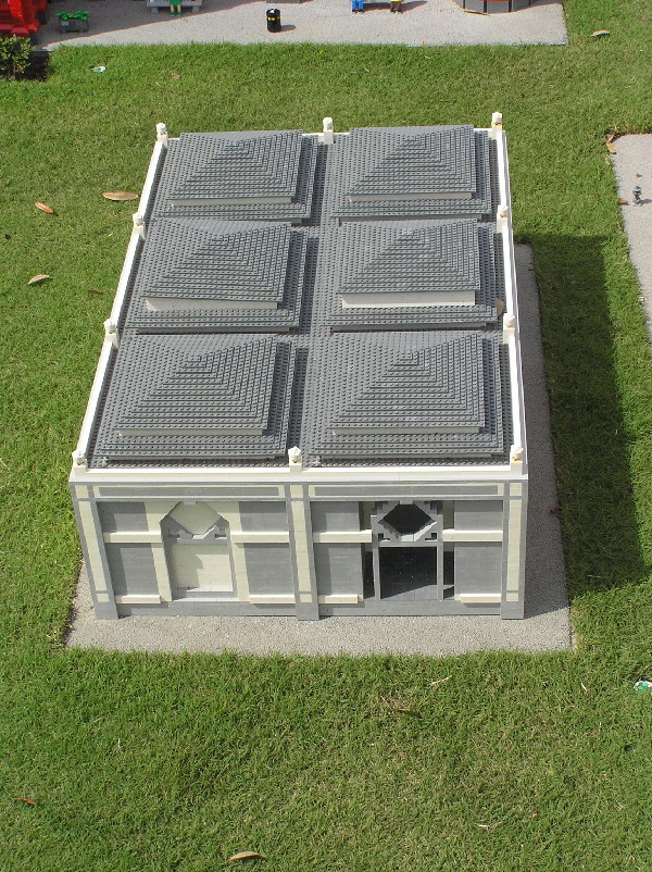 miniland-440.jpg