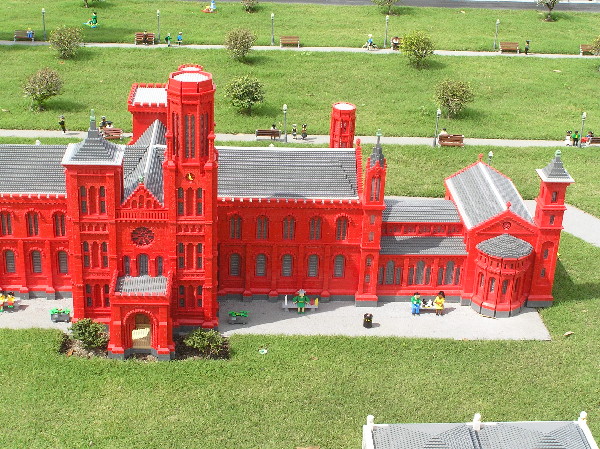 miniland-442.jpg