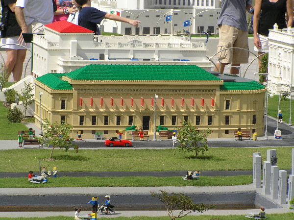 miniland-460.jpg
