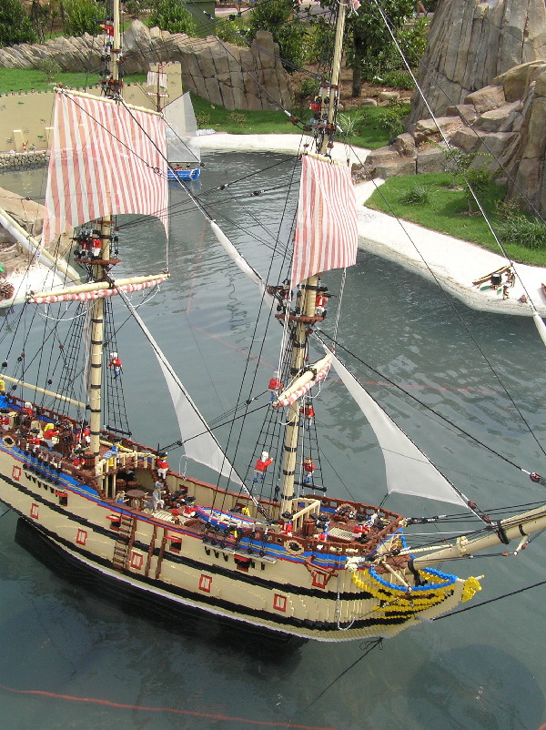 miniland-490.jpg