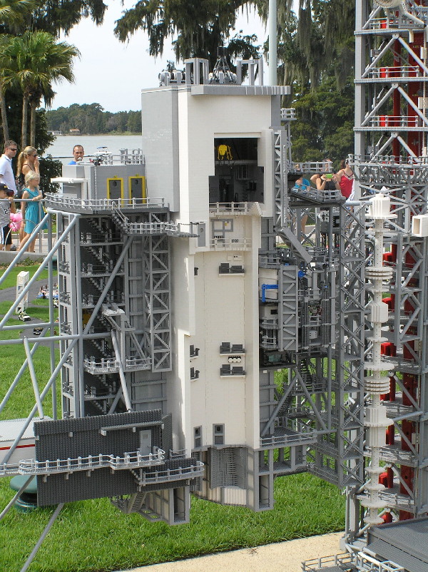 miniland-562.jpg