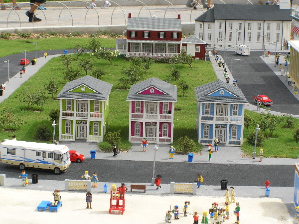 miniland-659.jpg