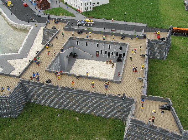 miniland-701.jpg