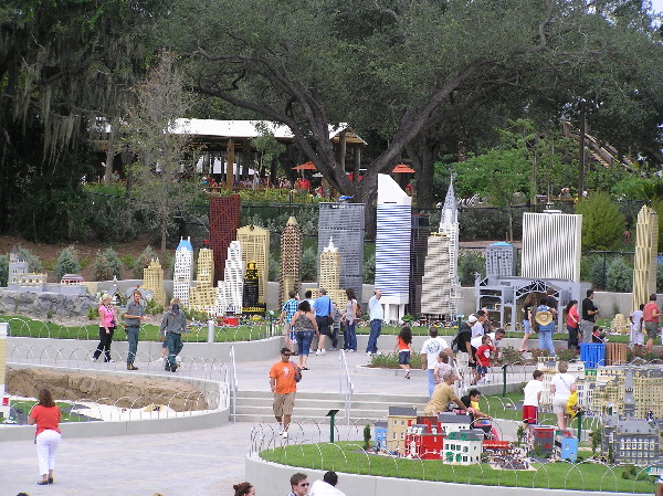 miniland-725.jpg