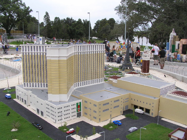 miniland-802.jpg