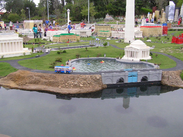 miniland-911.jpg