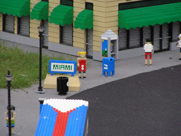 miniland-928.jpg